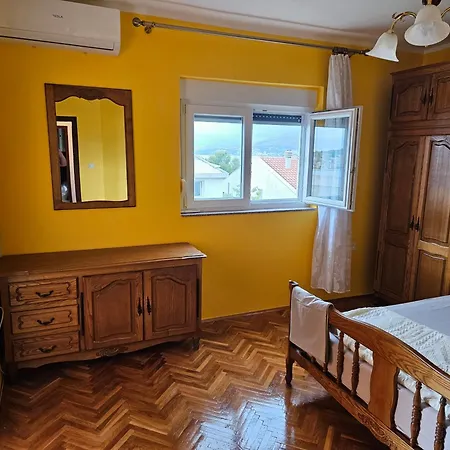 End Of The Road ,lemon & Orange Apartman *