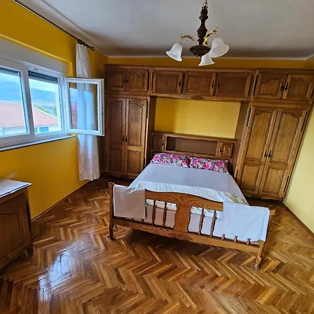 End Of The Road ,lemon & Orange Apartman *