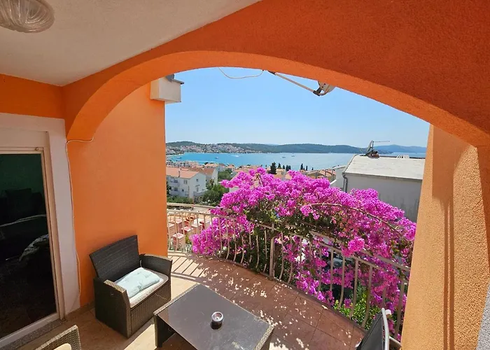 End Of The Road ,lemon & Orange Trogir