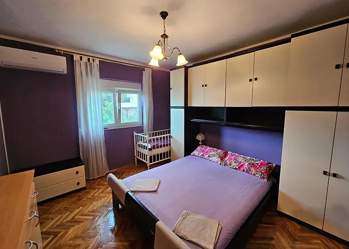 End Of The Road ,lemon & Orange Trogir