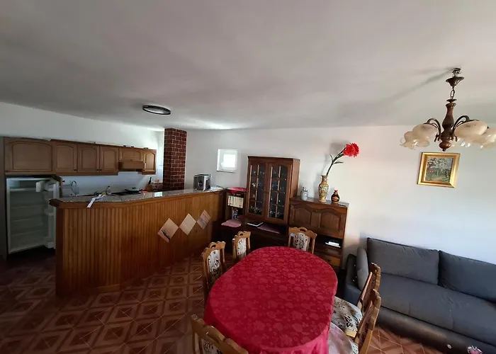 End Of The Road ,lemon & Orange Trogir